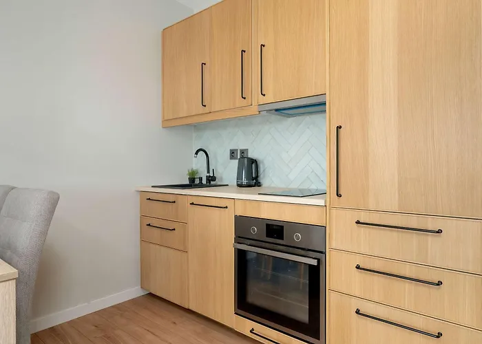 Bright Bulgarska With Parking Near Enea Stadium By Renters Poznan