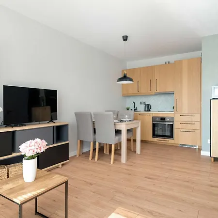 Bright Bulgarska With Parking Near Enea Stadium By Renters Apartament *