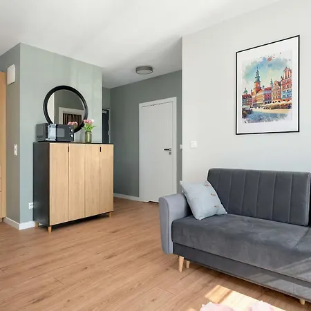Apartment Bright Bulgarska With Parking Near Enea Stadium By Renters *