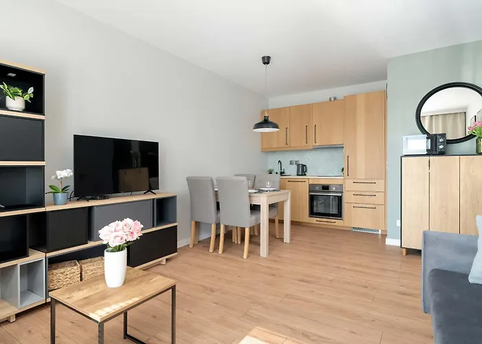 Bright Bulgarska With Parking Near Enea Stadium By Renters شقة *